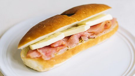 魔女サヴァランのハムチーズ